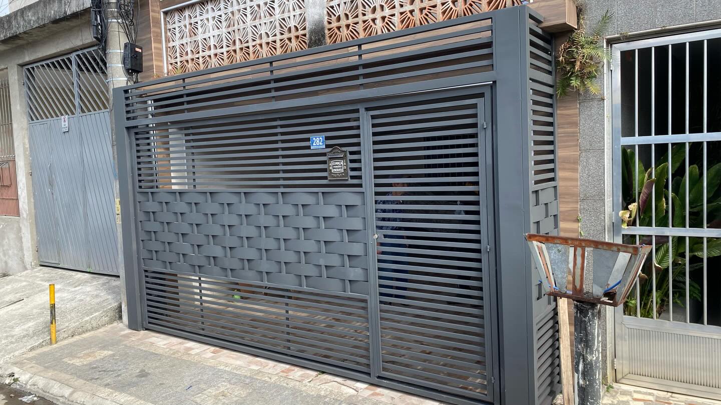 Portão metálico sob medida